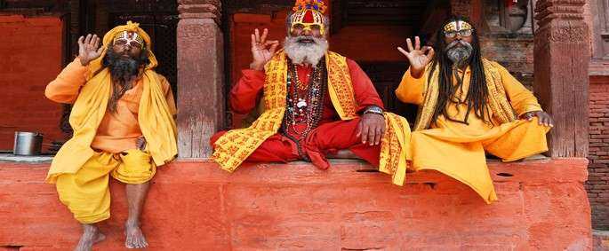 Kathmandu-in umbra gigantilor