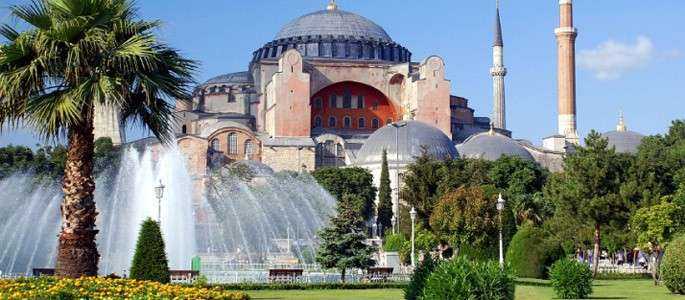 Turişti păcăliţi cu rezervări online false, în Turcia