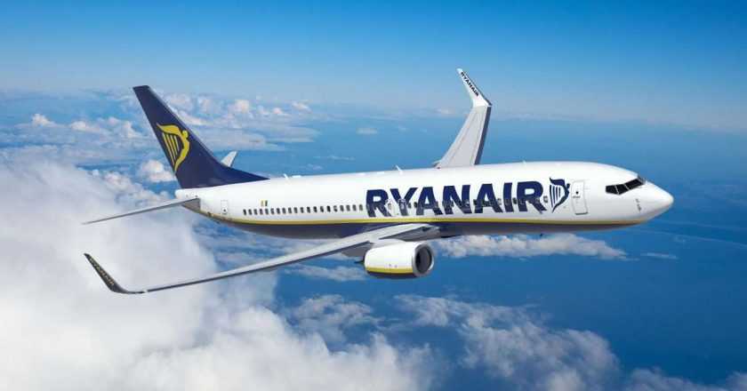 Ryanair reduce taxele pentru bagaje