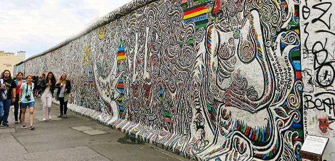 Zidul-Berlinului-art