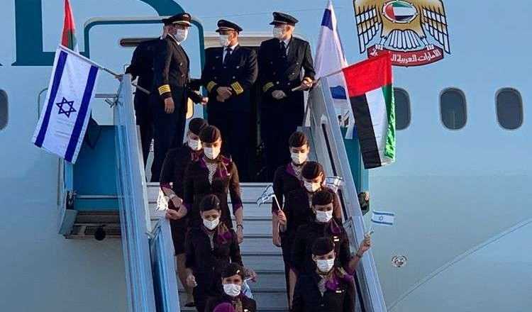 Primul zbor de pasageri al unei companii din Emirate a aterizat în Israel